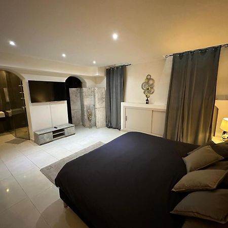 Les Champs Elysees-125M2 Modern And Spacious Paryż Zewnętrze zdjęcie