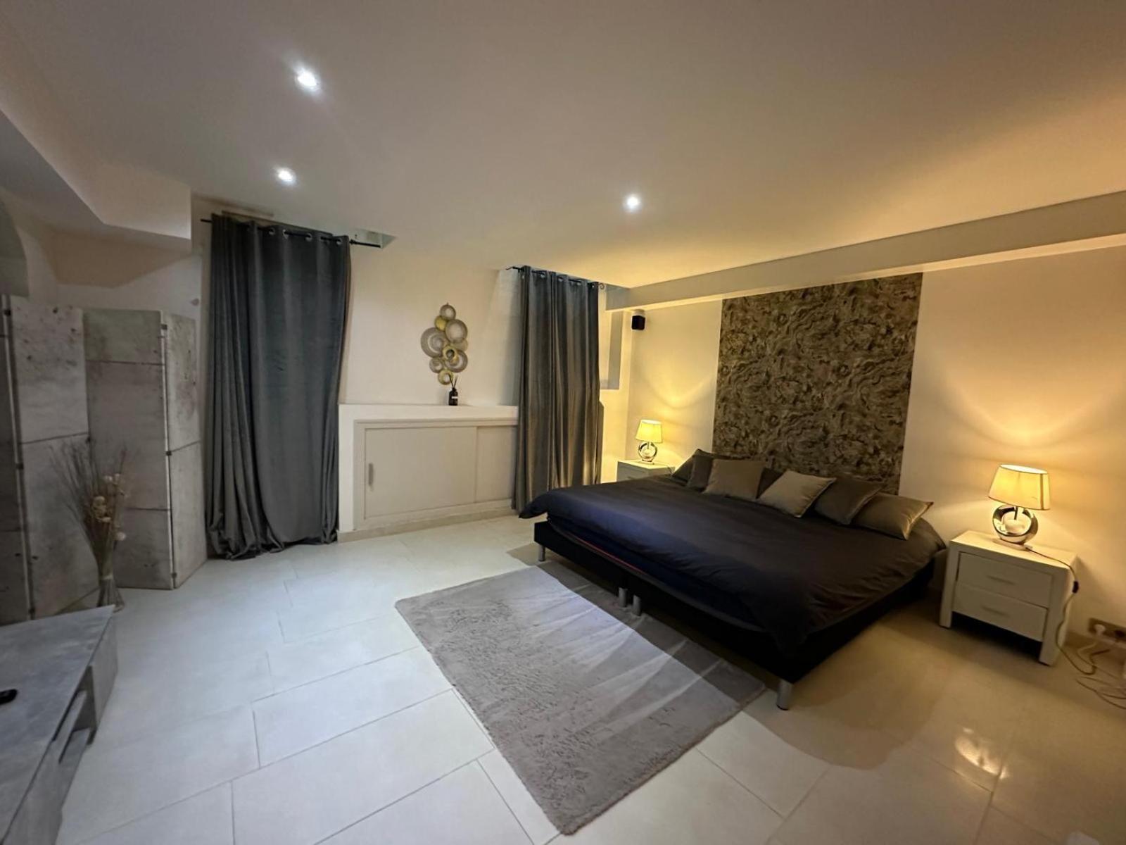 Les Champs Elysees-125M2 Modern And Spacious Paryż Zewnętrze zdjęcie